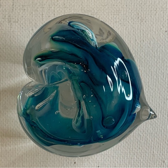 Turquoise Blue Art Glass Heart Paperweight Swirling Bright Colors Hand Blown 2.5 - Picture 4 of 16